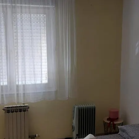 Lana Apartment *